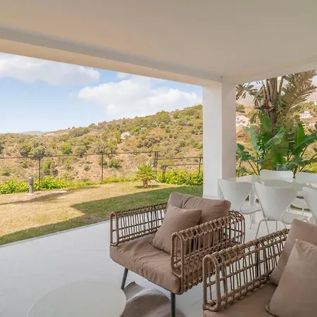 Amazing In With 2 Bedrooms, Outdoor Swimming Pool And Swimming Pool * Estepona