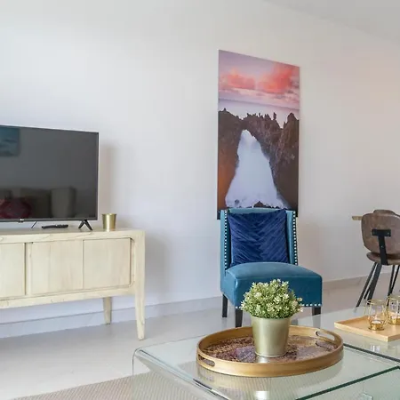Amazing In With 2 Bedrooms, Outdoor Swimming Pool And Swimming Pool 公寓 *